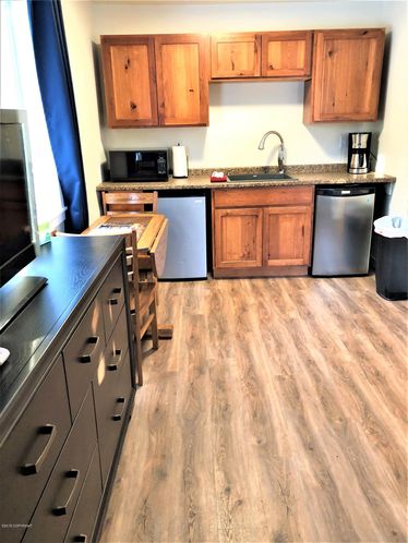 5679 Kenai Spur Hwy, Kenai, AK 99611